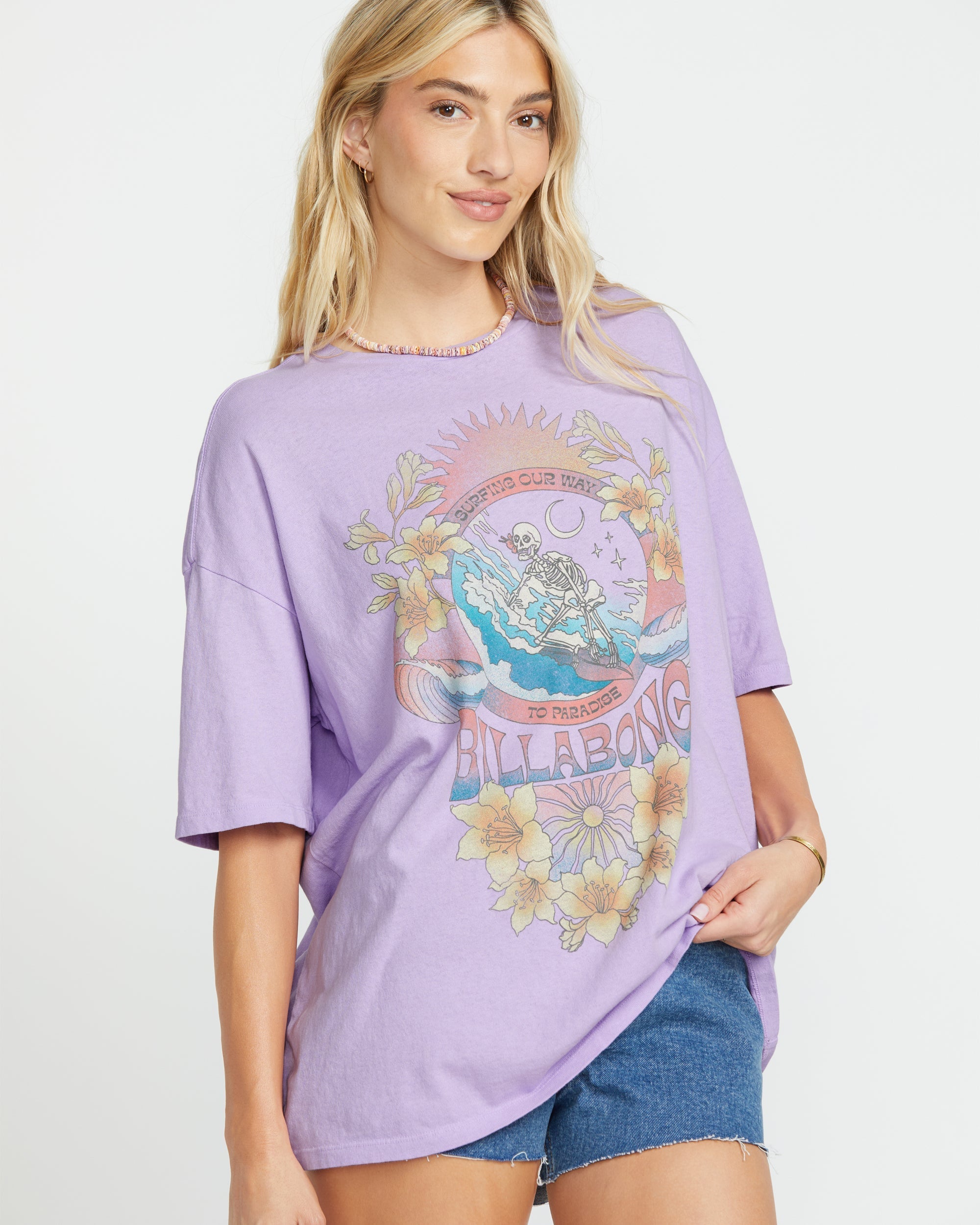Goes Around Here Tee - Peaceful Lilac - Image 2