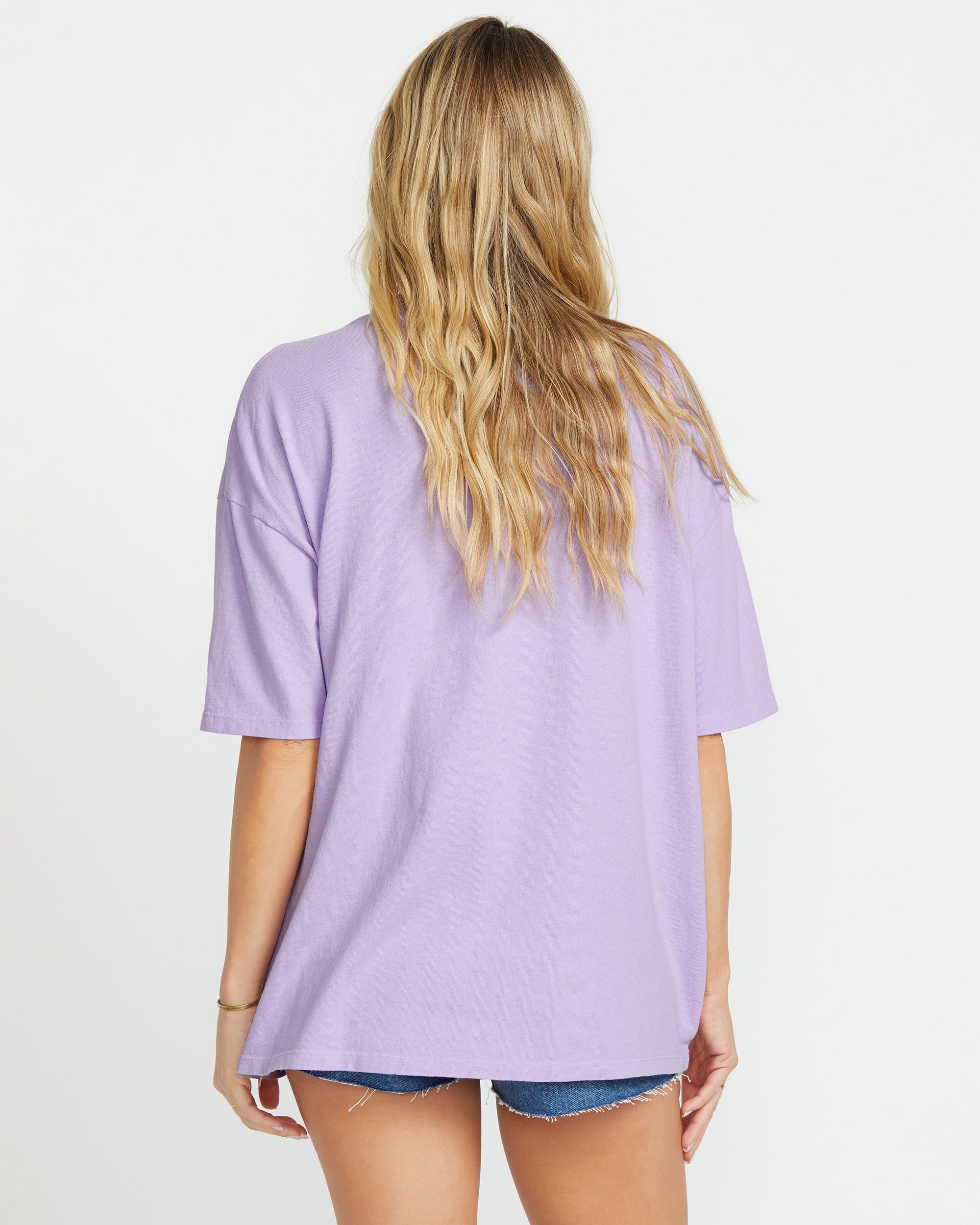 Goes Around Here Tee - Peaceful Lilac - Image 5