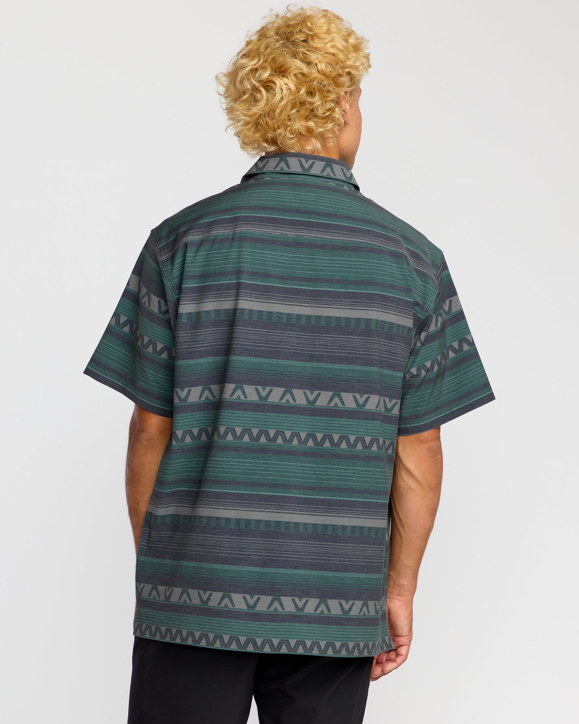 Surftrek Transit Short Sleeve Shirt - Navy - Image 3