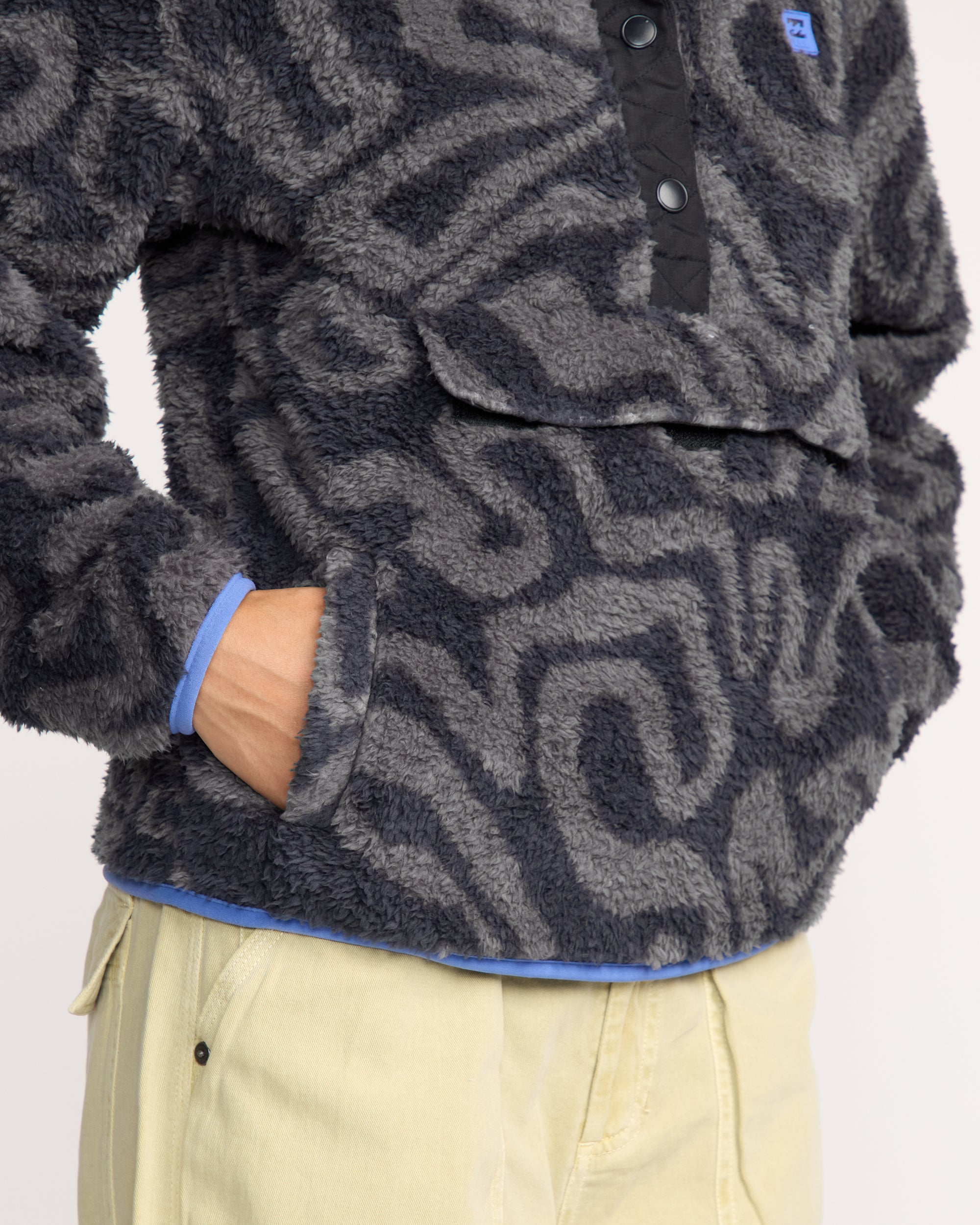 A/Div Switchback Pullover Half Snap Sherpa Fleece - Black Sands - Image 5