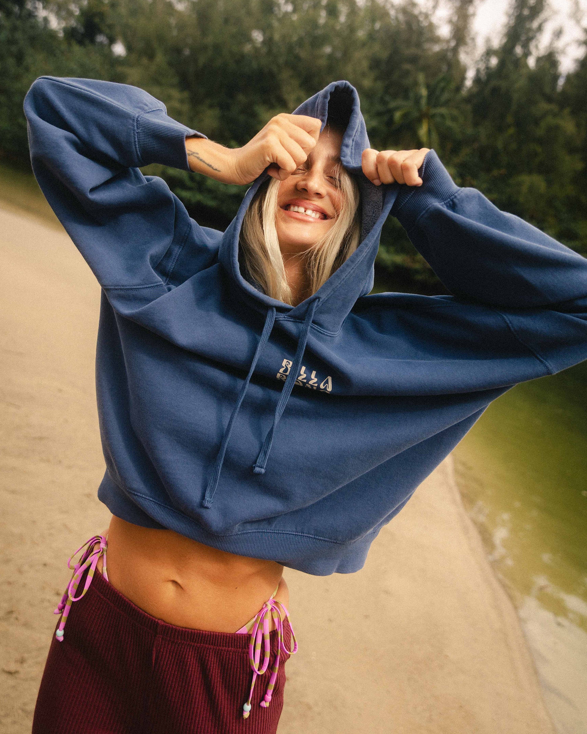 Vivid Hoodie - Celestial Blue - Image 2